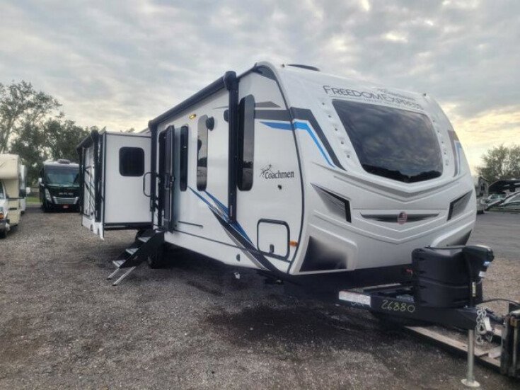 Thumbnail Photo undefined for New 2023 Coachmen Freedom Express 324RLDSLE